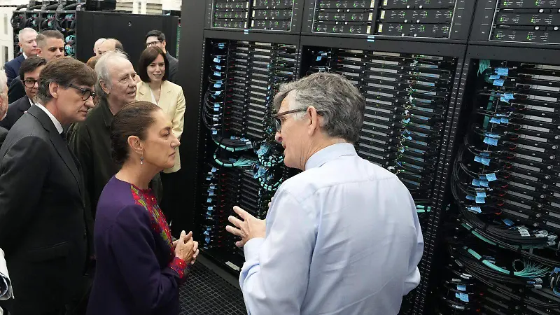 Sheinbaum visita centro de supercómputo en Barcelona